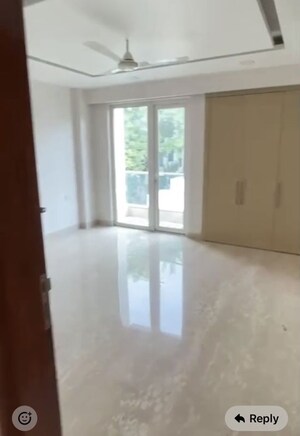 Room in 4 BHK Builder Floor at Panchsheel Park – for Rent