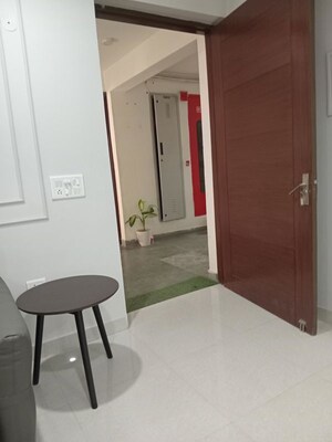 Room in 3 BHK Builder Floor at Sector 23 – for Rent