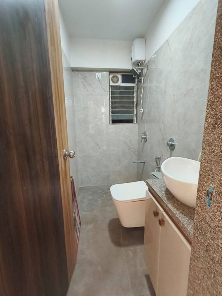 Bathroom, andheri-chs 2 Bedroom 750 Sq.Ft. Apartment In Andheri West Mumbai 10716495