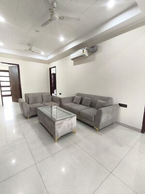 Living Room in 3 BHK Builder Floor at Sector 57 – for Rent
