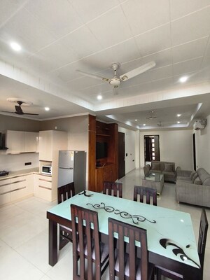 Team Area in 3 BHK Builder Floor at Sector 57 – for Rent