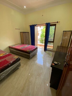 Bedroom in  Pg at Vineet Khand – for Rent