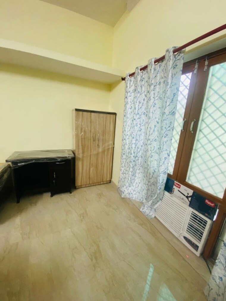 Living Room, vineet khand Pg For Girls In Vineet Khand 10716527