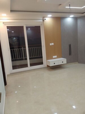 Room in 2 BHK Apartment at Rishita Mulberry Heights, Sushant Golf City – for Rent