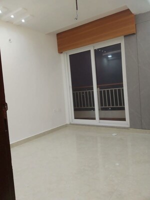 Room in 2 BHK Apartment at Rishita Mulberry Heights, Sushant Golf City – for Rent