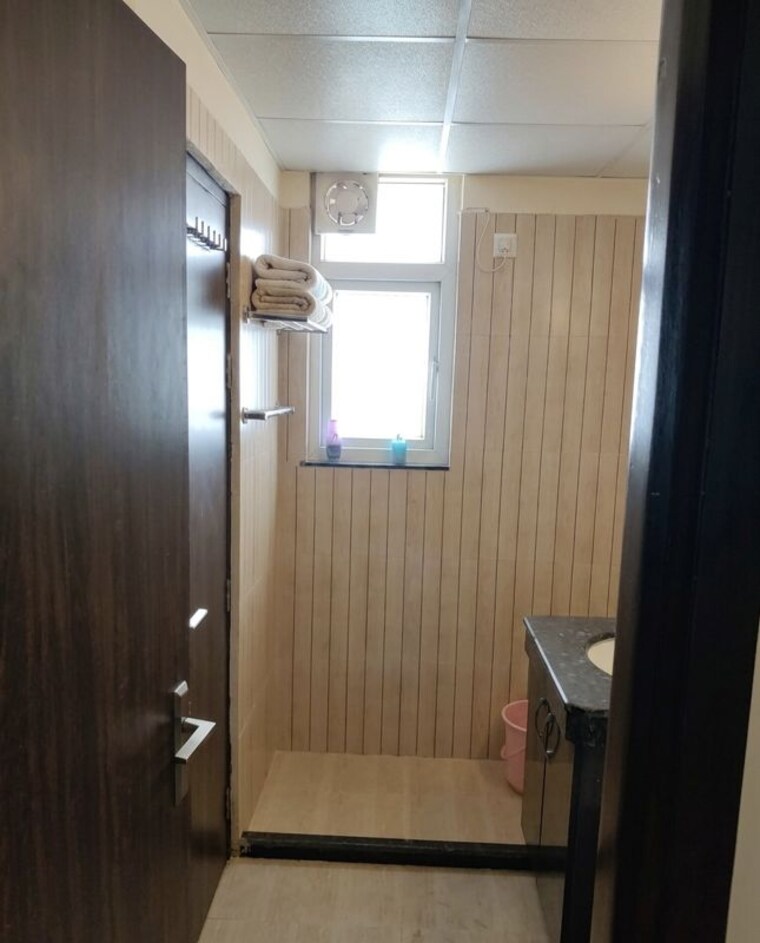 Bathroom, bptp-park-generations 3 Bedroom 1813 Sq.Ft. Apartment In Sector 37d Gurgaon 10711825