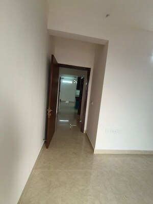Room in 3 BHK Apartment at Rishita Mulberry Heights, Sushant Golf City – for Rent
