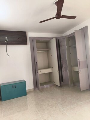 Room in 3 BHK Apartment at Rishita Mulberry Heights, Sushant Golf City – for Rent