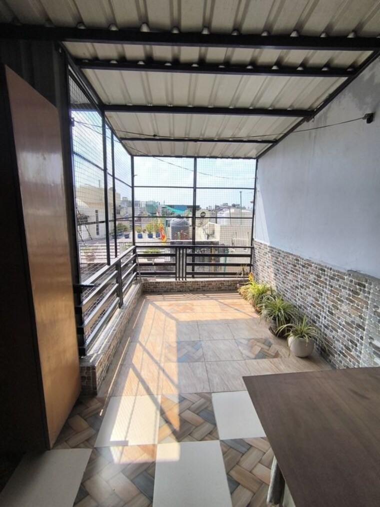 Balcony, green fields colony 4 Bedroom 270 Sq.Yd. Builder Floor In Green Fields Colony Faridabad 10716594