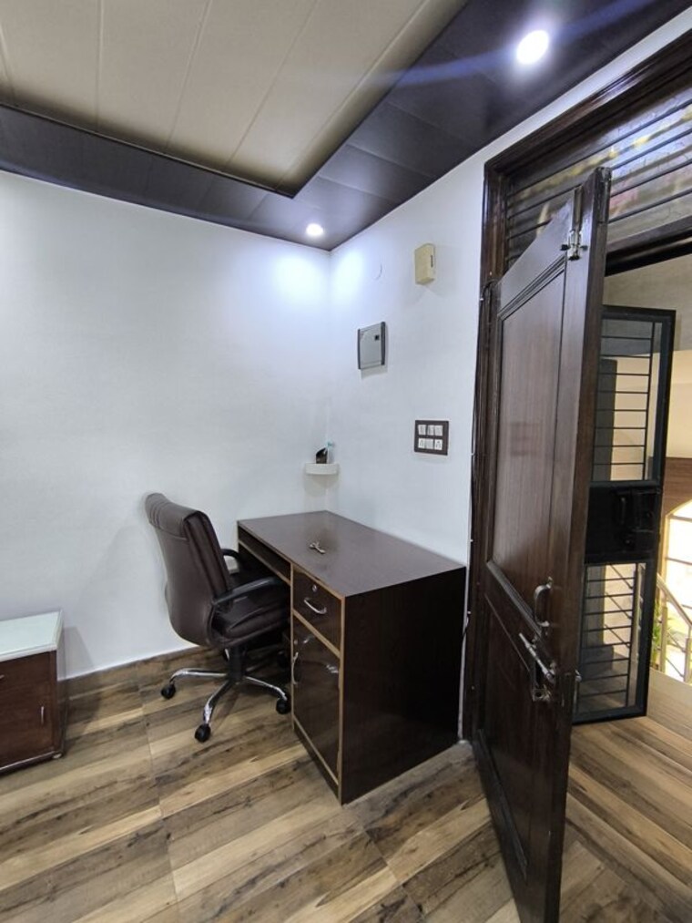 Living Room, green fields colony 4 Bedroom 270 Sq.Yd. Builder Floor In Green Fields Colony Faridabad 10716594
