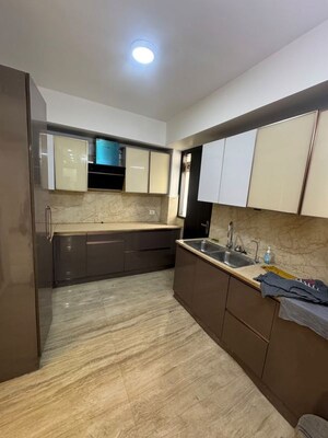 Kitchen in 4 BHK Builder Floor at BPTP Amstoria Country Floor, Sector 102 – for Sale