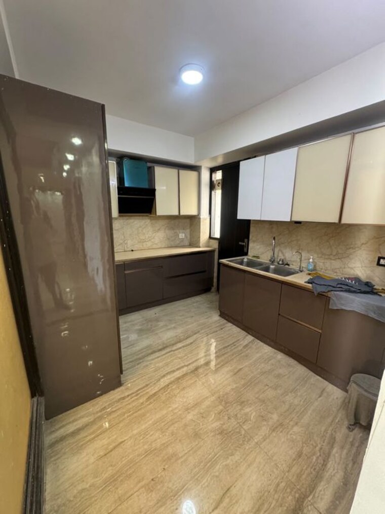 Kitchen, bptp-amstoria-country-floor 4 Bedroom 2700 Sq.Ft. Builder Floor In Sector 102 Gurgaon 10716586