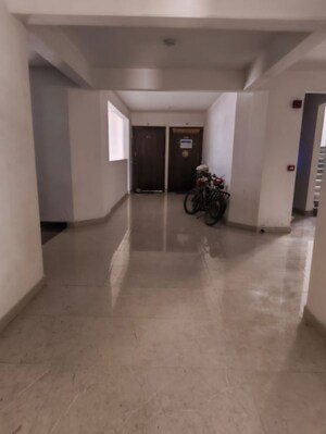 Room in 3.5 BHK Apartment at Rishita Mulberry Heights, Sushant Golf City – for Rent