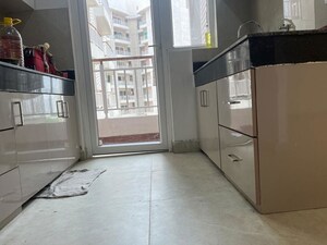 Room in 3.5 BHK Apartment at Rishita Mulberry Heights, Sushant Golf City – for Rent