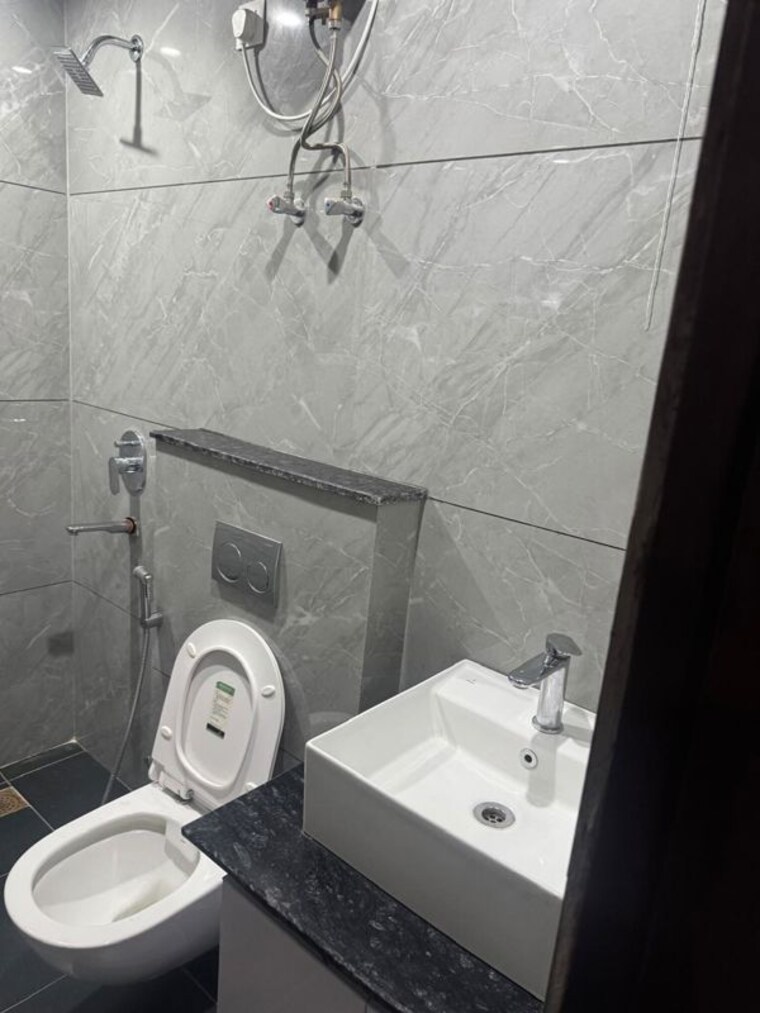 Bathroom, aura-gazania 3 Bedroom 1695 Sq.Ft. Apartment In Nabha Zirakpur 10716608