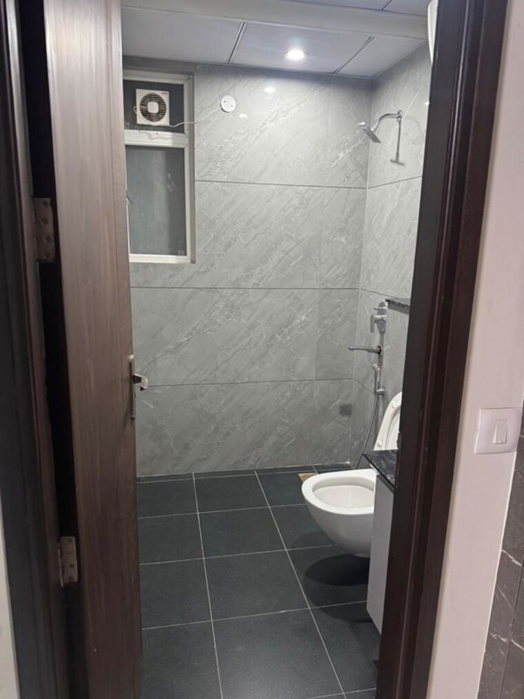 Bathroom, aura-gazania 3 Bedroom 1695 Sq.Ft. Apartment In Nabha Zirakpur 10716608