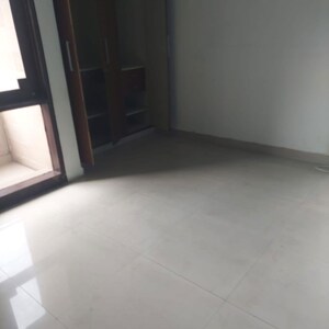 Room in 3 BHK Builder Floor at Safdarjung Enclave – for Rent