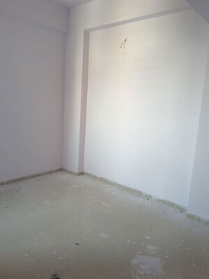 Room in 3 BHK Apartment at Harsh Vihar, Aundh – for Rent