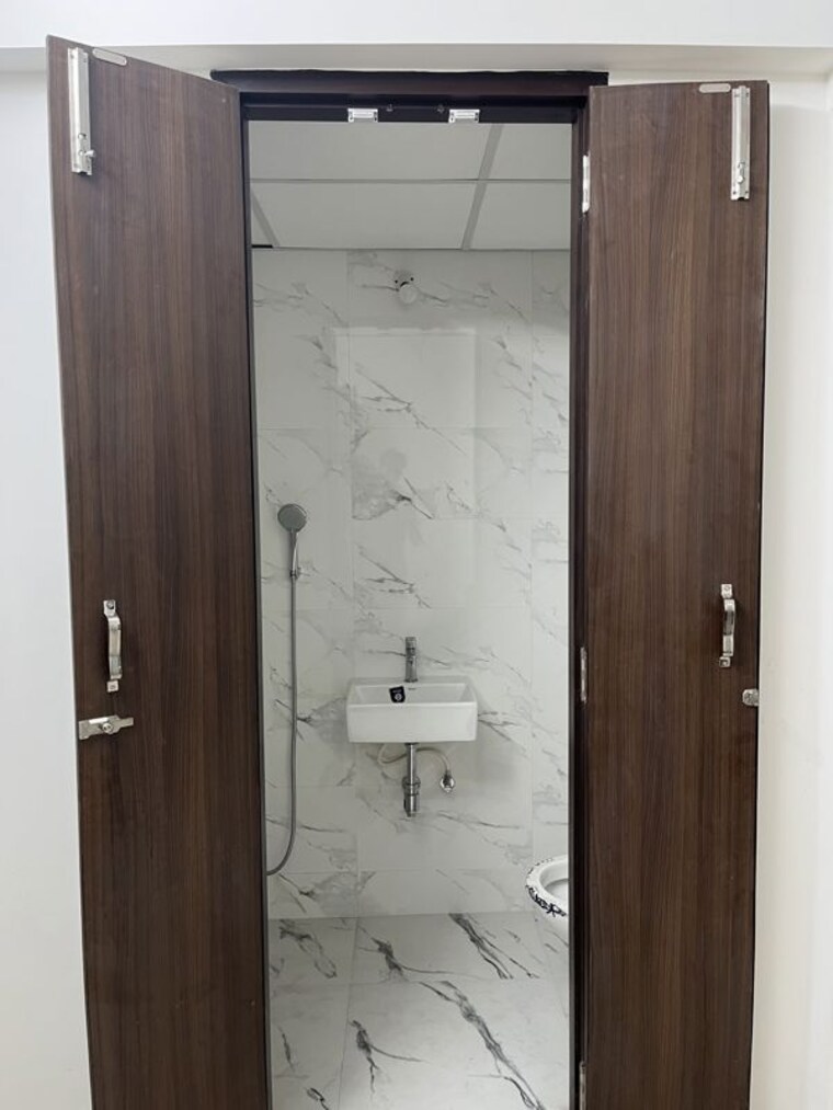 Attached Bathroom, hubtown-harmony 3 Bedroom 559 Sq.Ft. Apartment In Matunga Mumbai 10716600