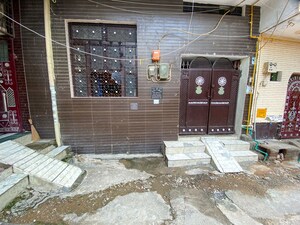  Apartment For Sale in Sadh Nagar