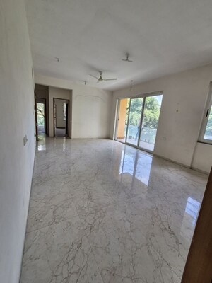 Room in 3 BHK Apartment at Matoshri Apartment Pashan, Pashan – for Rent