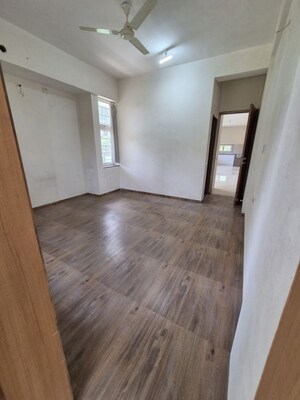 Room in 3 BHK Apartment at Matoshri Apartment Pashan, Pashan – for Rent