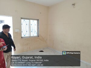 Room in  Apartment at Umarda – for Sale