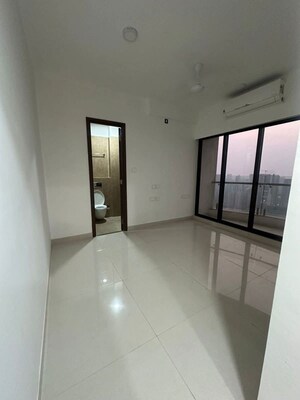 2 BHK Apartment For Rent in Sunteck City Avenue 4, Goregaon West