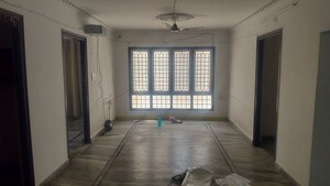 Room in 3 BHK Builder Floor at Jubilee Hills – for Rent