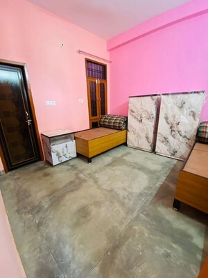 Living Room in  Pg at Vineet Khand 6 – for Rent