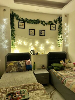 Living Room in  Pg at Vineet Khand – for Rent