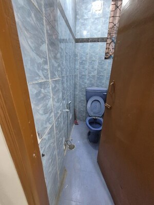 Bathroom in 2.5 BHK Builder Floor at Mayur Vihar – for Rent