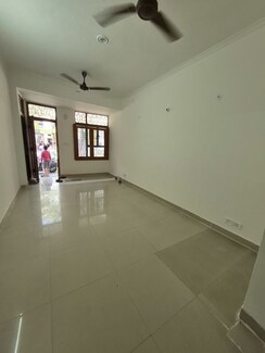 2.5 BHK +Builder Floor For Rent in Mayur Vihar