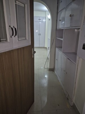  3.5 BHK Apartment at Mayur Vihar – for Rent