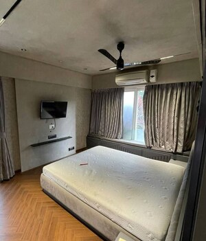 Bedroom in 2 BHK Apartment at Crest Link, Khar West – for Rent
