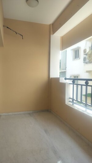 Room in 3 BHK Builder Floor at Jubilee Hills – for Rent