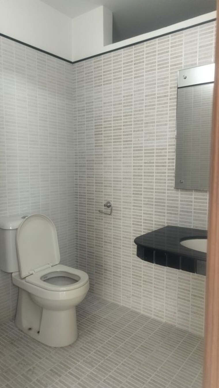 Bathroom, jubilee hills 3 Bedroom 3500 Sq.Ft. Builder Floor In Jubilee Hills Hyderabad 10716774