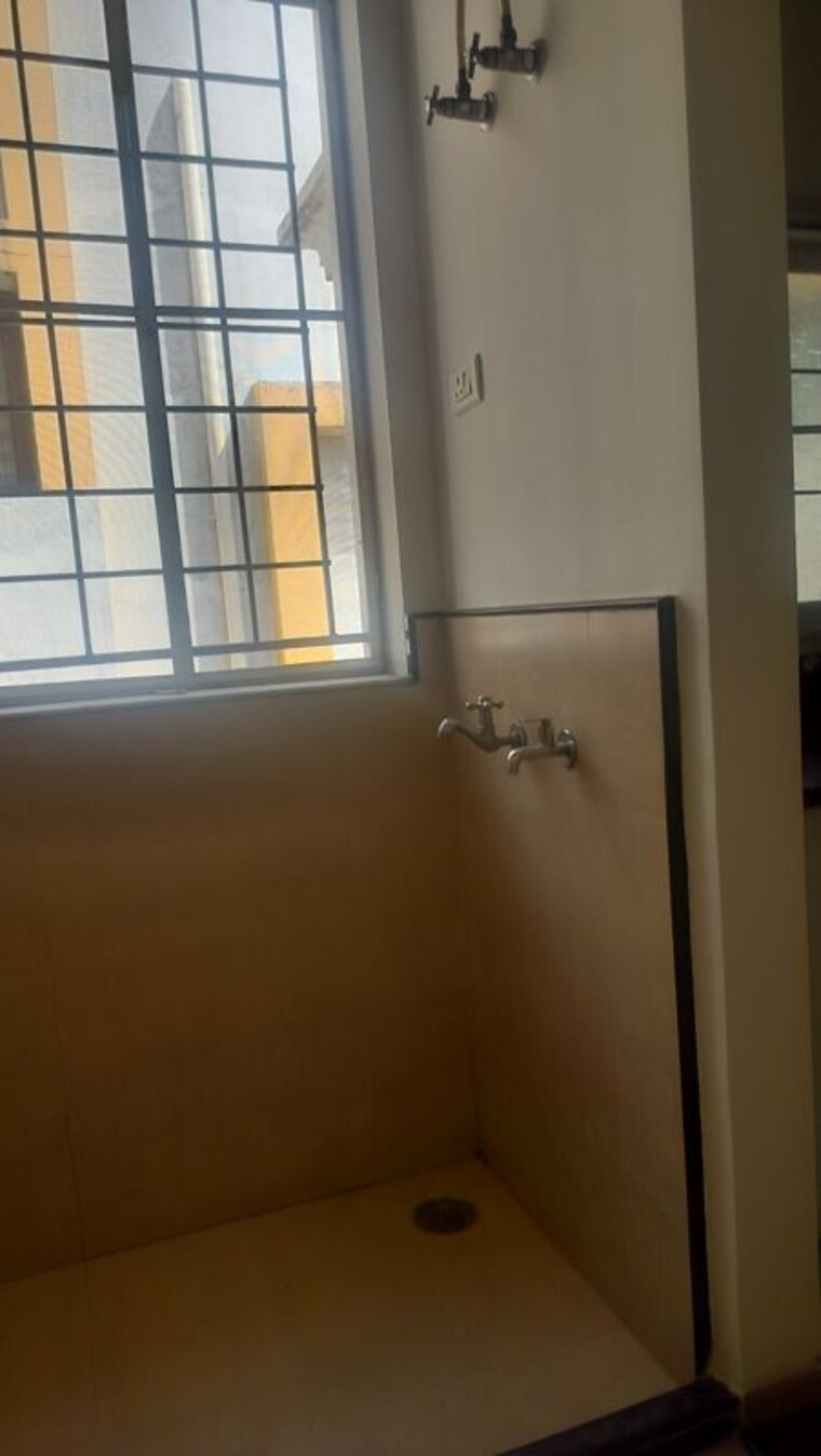 Room, jubilee hills 3 Bedroom 3500 Sq.Ft. Builder Floor In Jubilee Hills Hyderabad 10716774