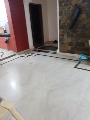 Room in 3 BHK Builder Floor at Sector 19 – for Rent