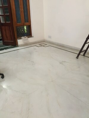 3 BHK Builder Floor For Rent in Sector 19