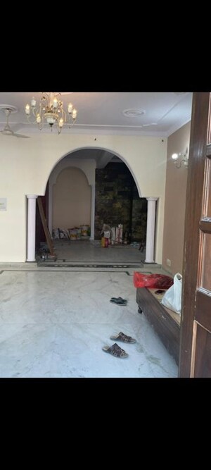 Furnished Amenities in 3 BHK Builder Floor at Sector 19 – for Rent