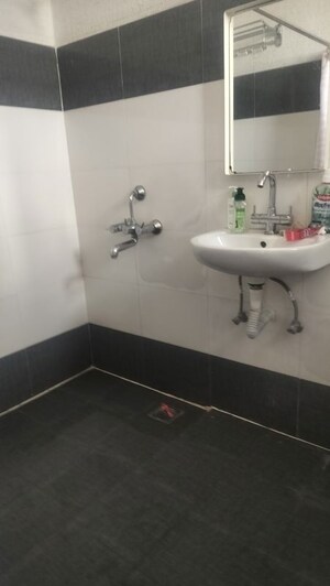Bathroom in 3 BHK Apartment at Jubilee Hills – for Rent