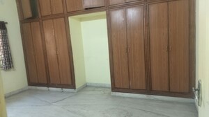 Room in 3 BHK Apartment at Film Nagar – for Sale