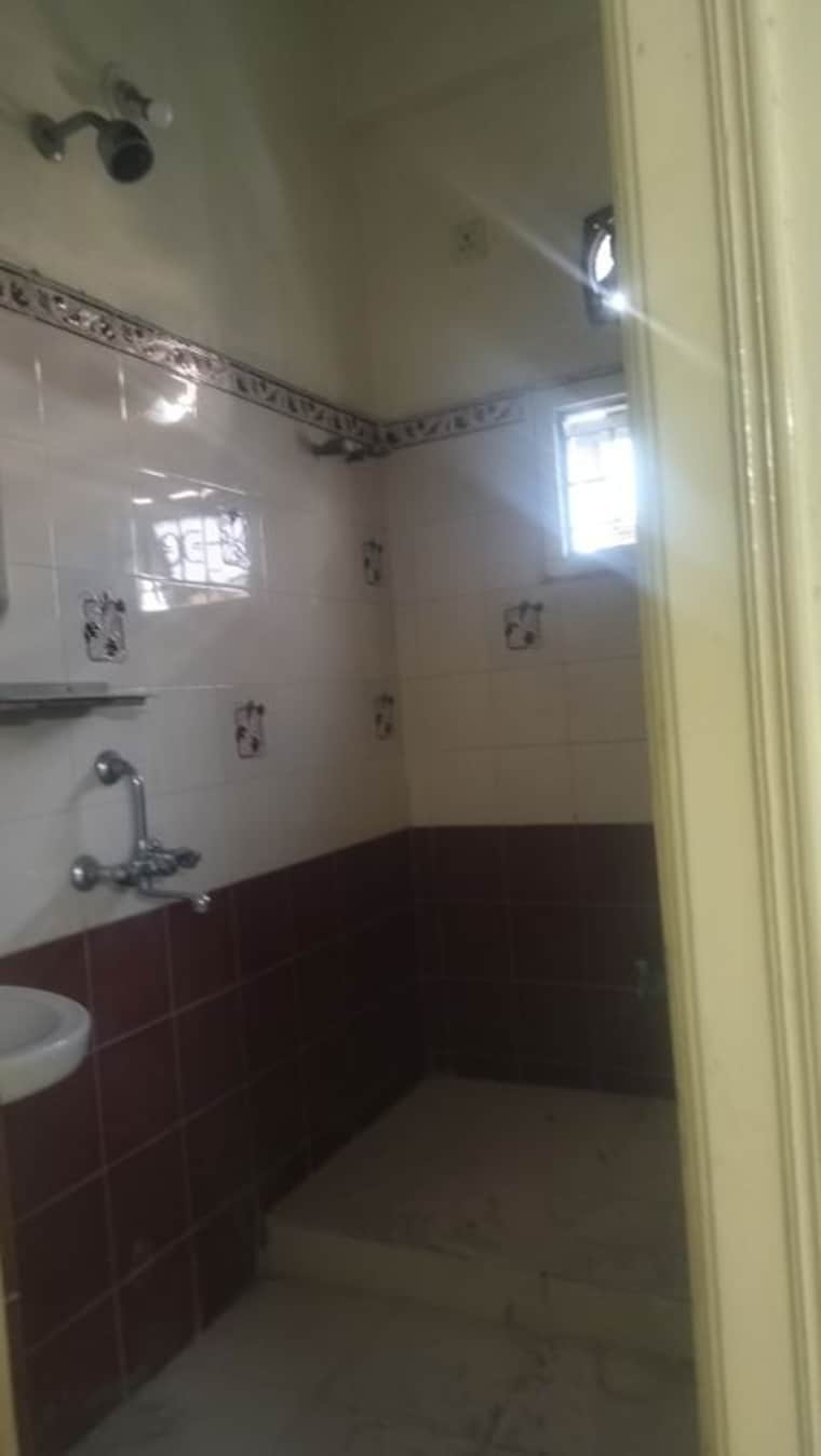 Bathroom, film nagar 3 Bedroom 1750 Sq.Ft. Apartment In Film Nagar Hyderabad 10717016