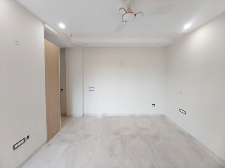Room, ss-linden 4 Bedroom 2750 Sq.Ft. Builder Floor In Sector 84 Gurgaon 10717038