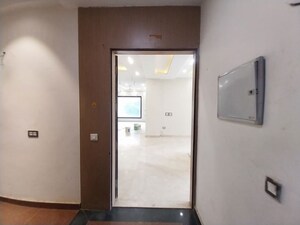 Room in 4 BHK Builder Floor at SS Linden, Sector 84 – for Rent