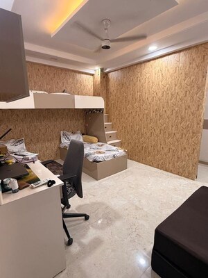 Study Room in 4 BHK Builder Floor at Green Fields Colony – for Rent