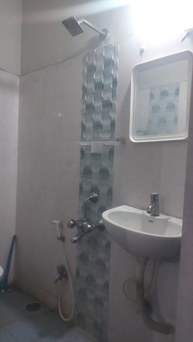 Bathroom, jubilee hills 3 Bedroom 1750 Sq.Ft. Apartment In Jubilee Hills Hyderabad 10717035