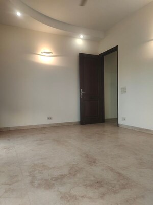 Room in 4 BHK Builder Floor at New Friends Colony – for Sale