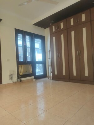 Room in 4 BHK Builder Floor at New Friends Colony – for Sale
